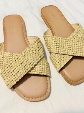 Old Navy Woven Cross-Strap Slide Sandals - Light Tan